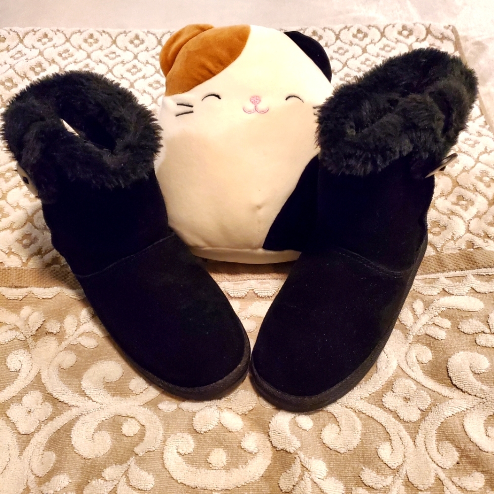 ⬇️ No surrender suede boots with wool lining-like Ugg